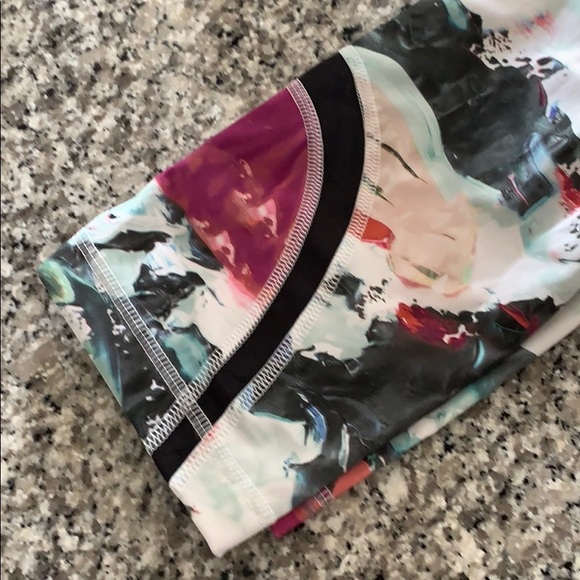 Lululemon leggings - Picture 5 of 6